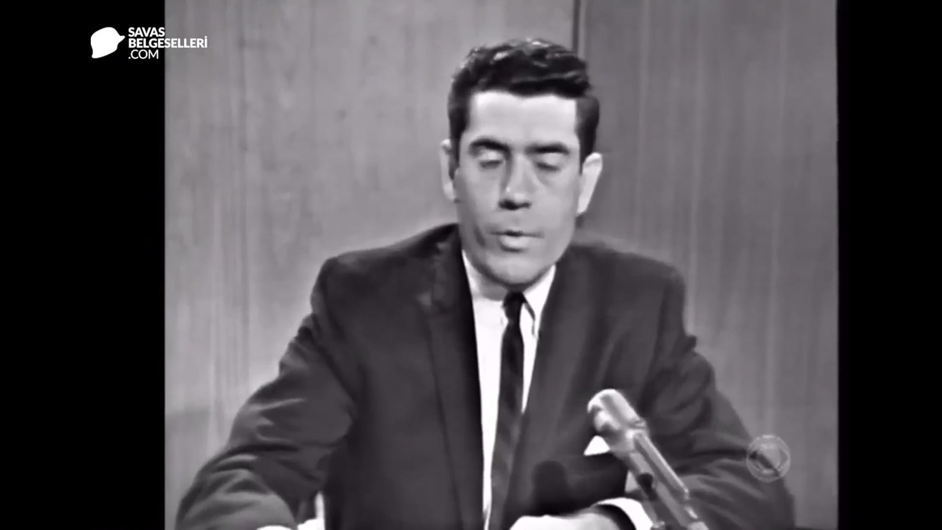 JFK Yeniden Camın Arasından Bakmak